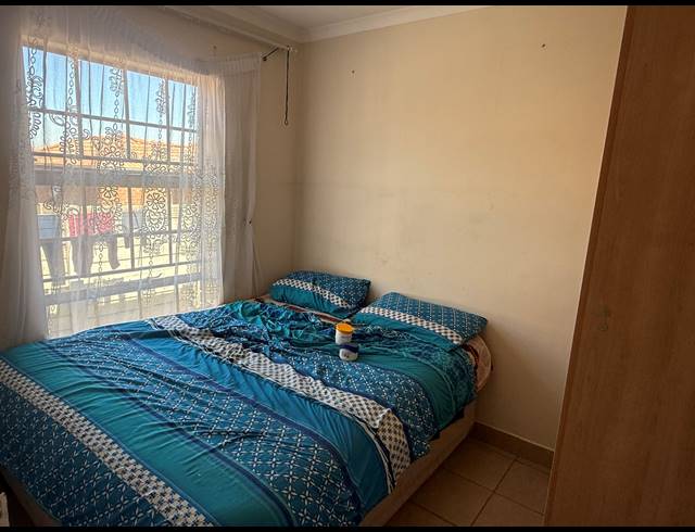 2 BEDROOM HOUSE FOR SALE IN THATCH HILL ESTATE